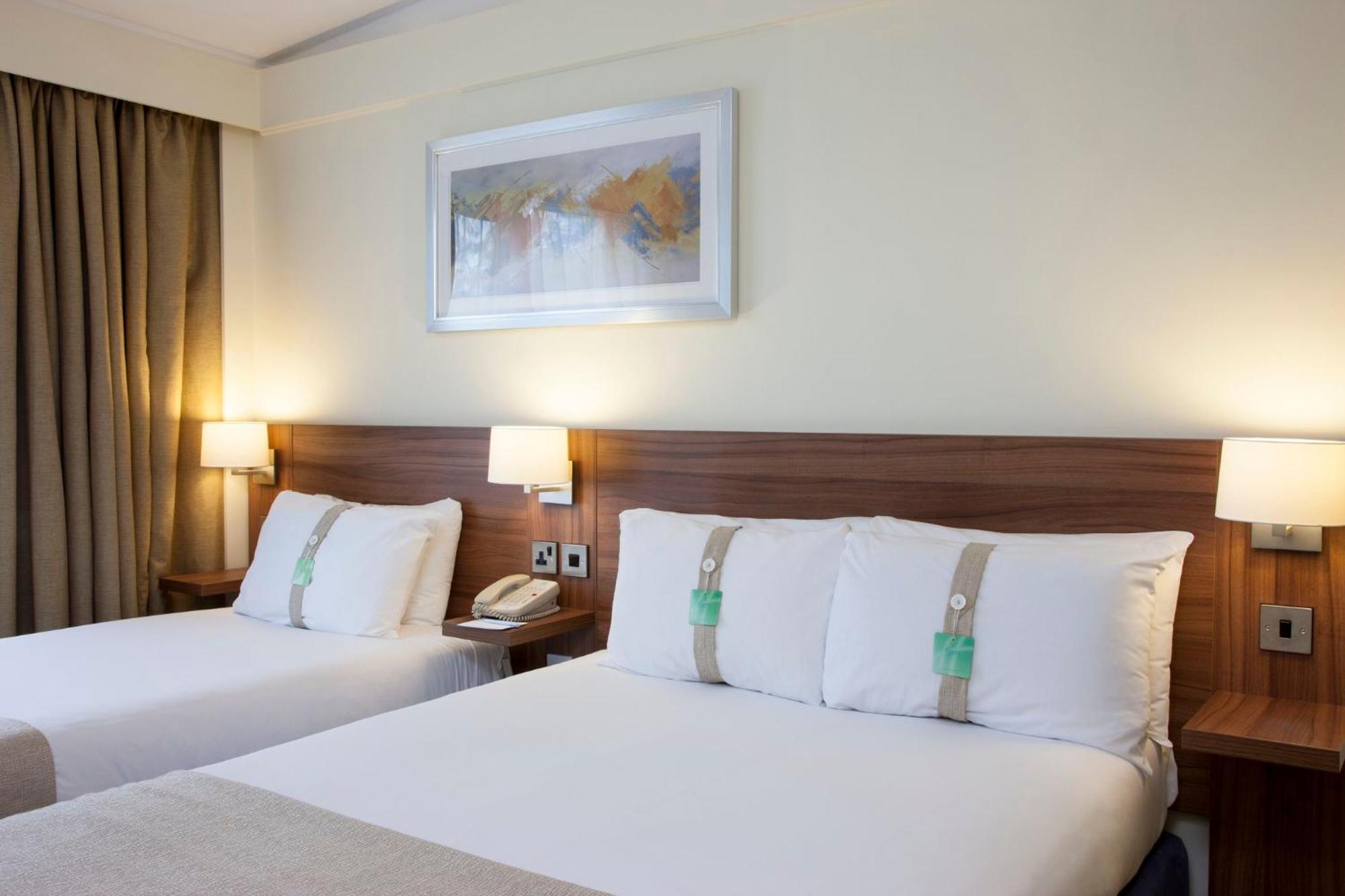 Holiday Inn Stoke On Trent M6 Jct15 By Ihg Newcastle-under-Lyme Esterno foto